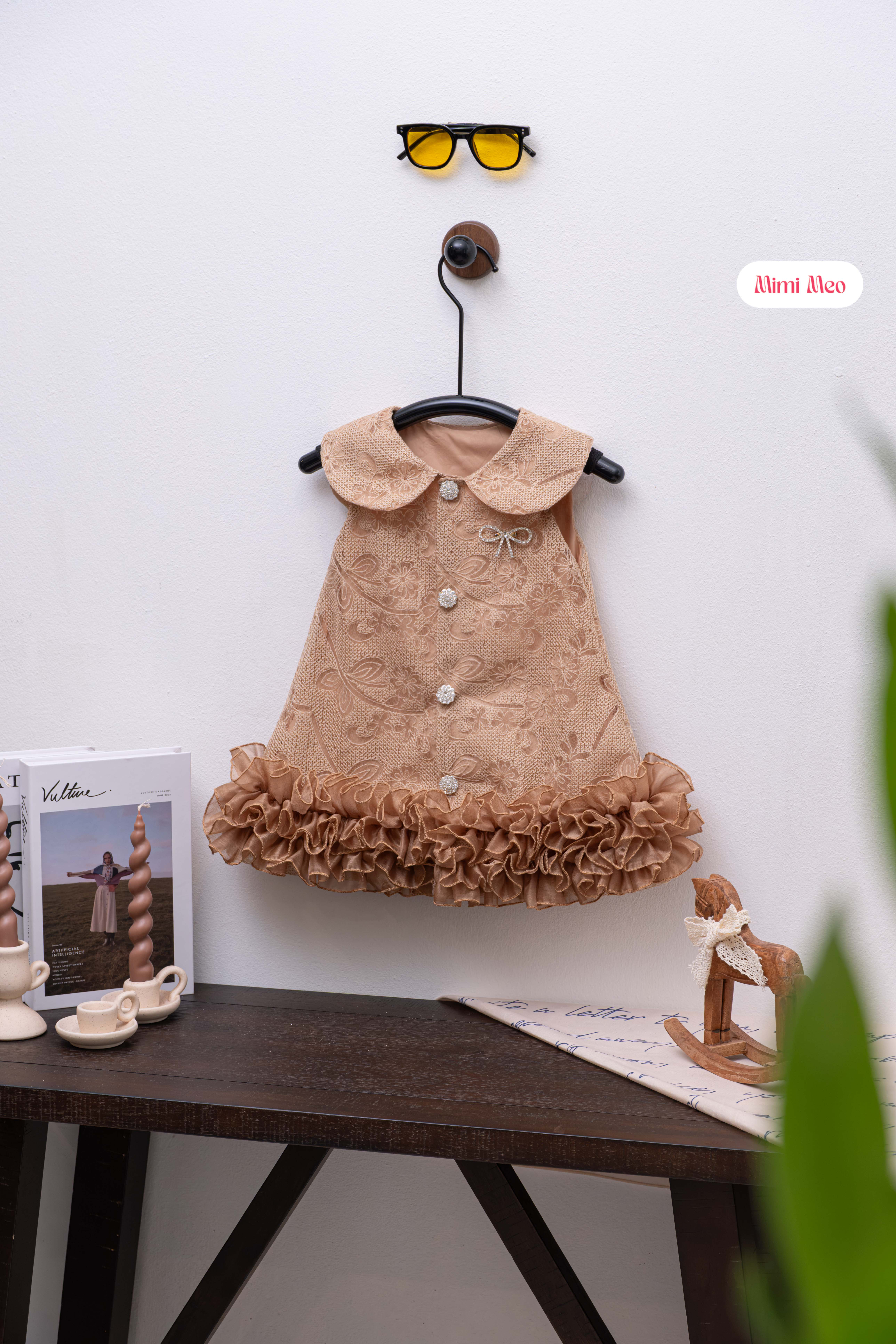 Đầm gấm caramel nút pha lê thiết kế độc quyền cho bé gái - Mimi Meo