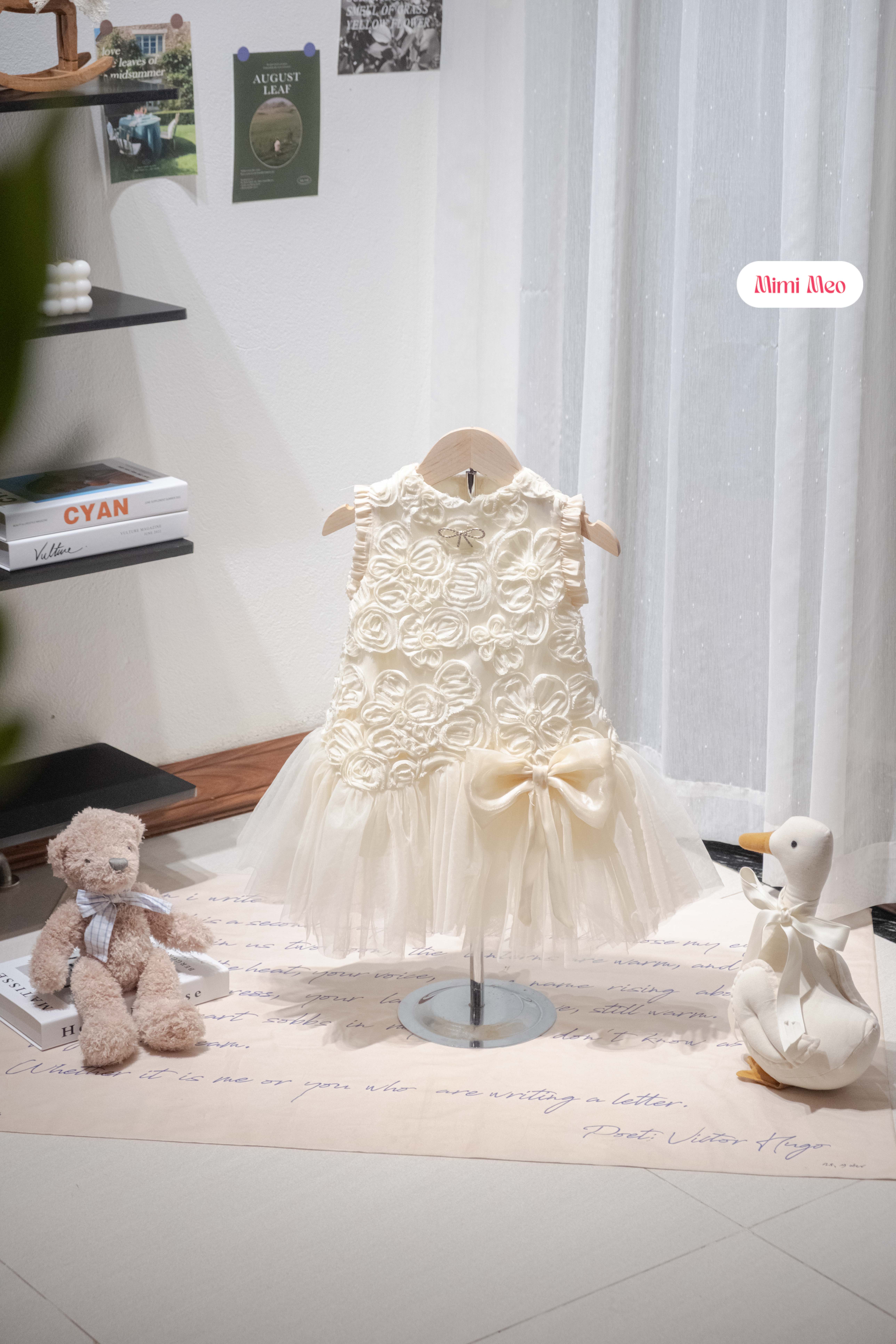 Váy dự tiệc bé gái hoa nổi 3D nơ lụa thắt lưng màu kem - Mimi Meo